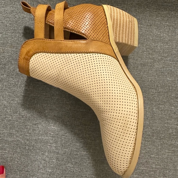 Brow Ankle boots - Picture 8 of 8